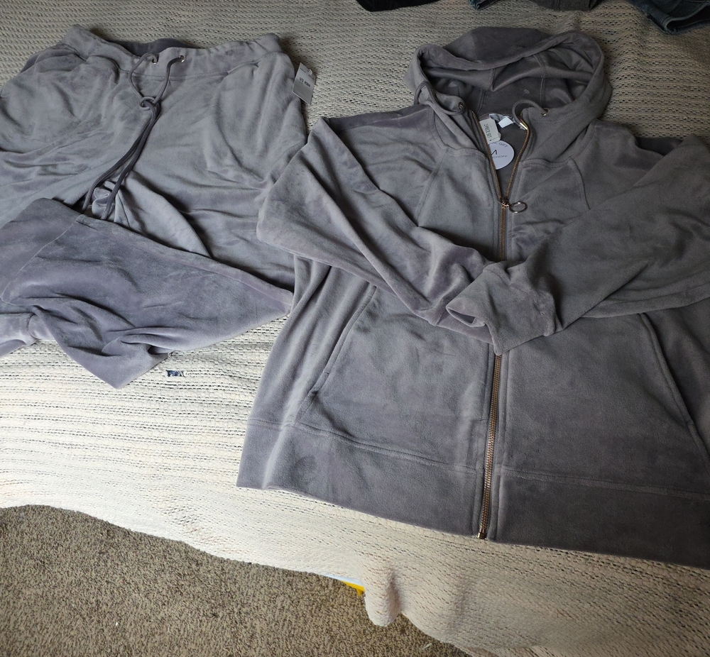 Magaschoni Men's Charcoal Gray Zip-Front Hoodie Jacket